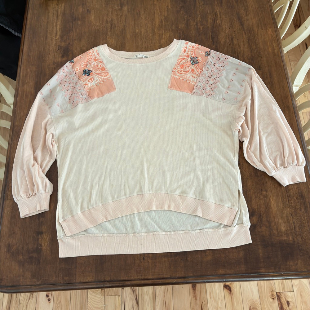 Free People We The Free Patchwork Boho Sweatshirt Large Paisley Lace Pullover - Picture 2 of 9